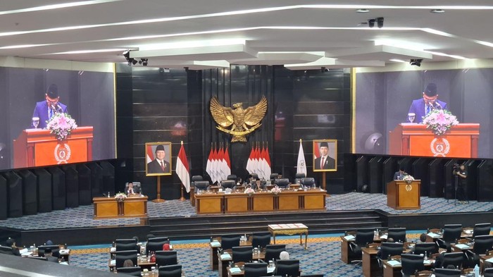 DPRD DKI Soroti Raperda Pengendalian Penduduk, Legislator Minta Aturan Tak Sekadar Batasi Warga